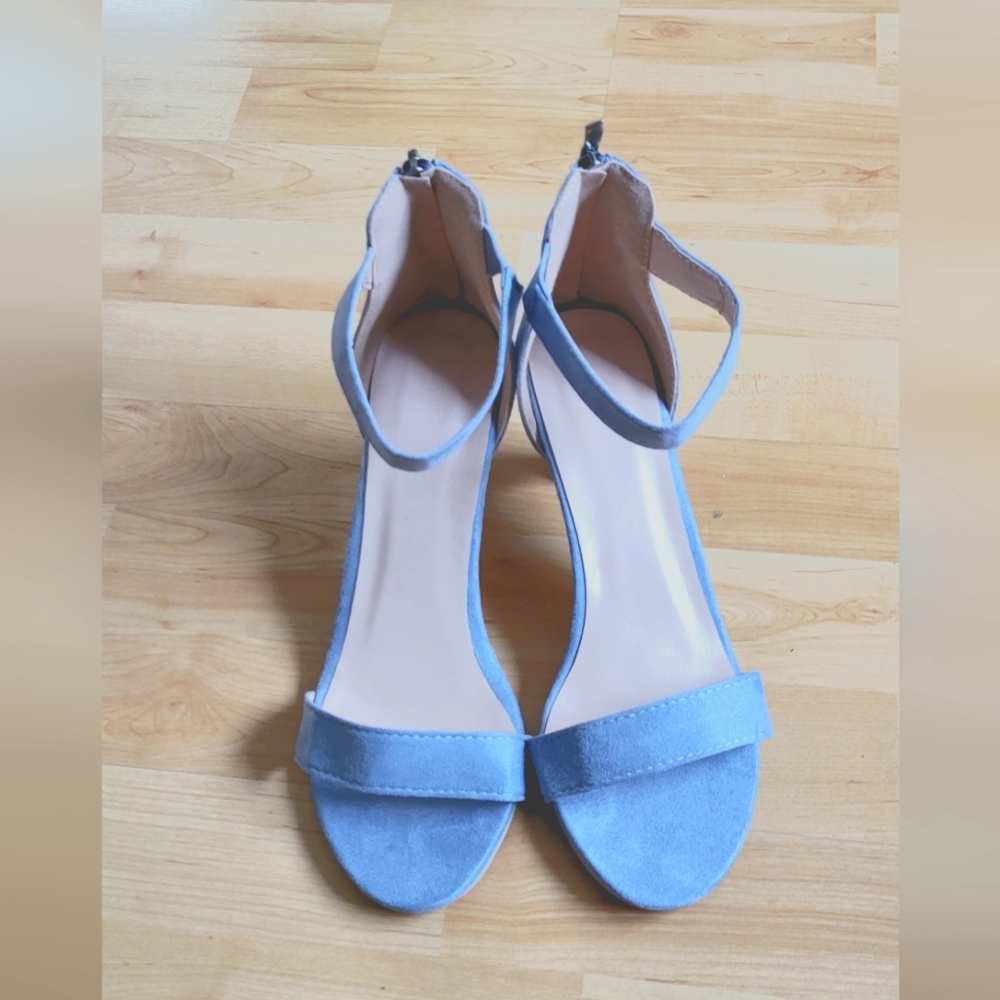 SHEIN Sandal Strap Kitten Heel (40)